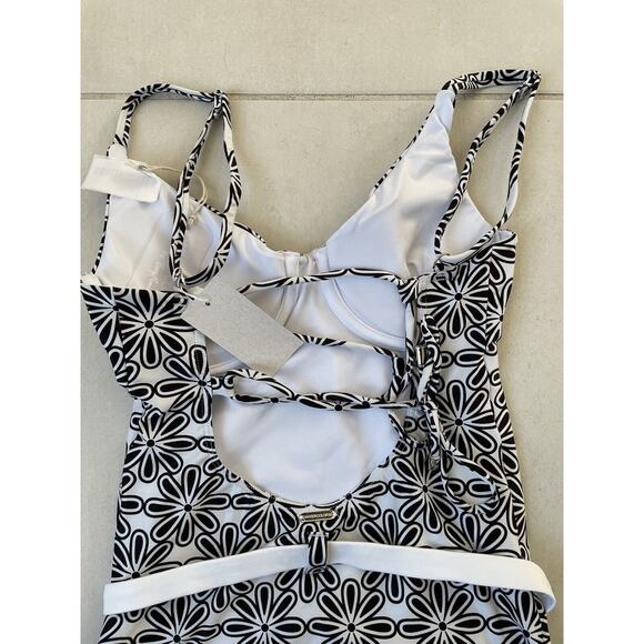 Kenny Flowers Swim One Piece Swimsuit Belted The Pedregal Blanco - Picture 6 of 10